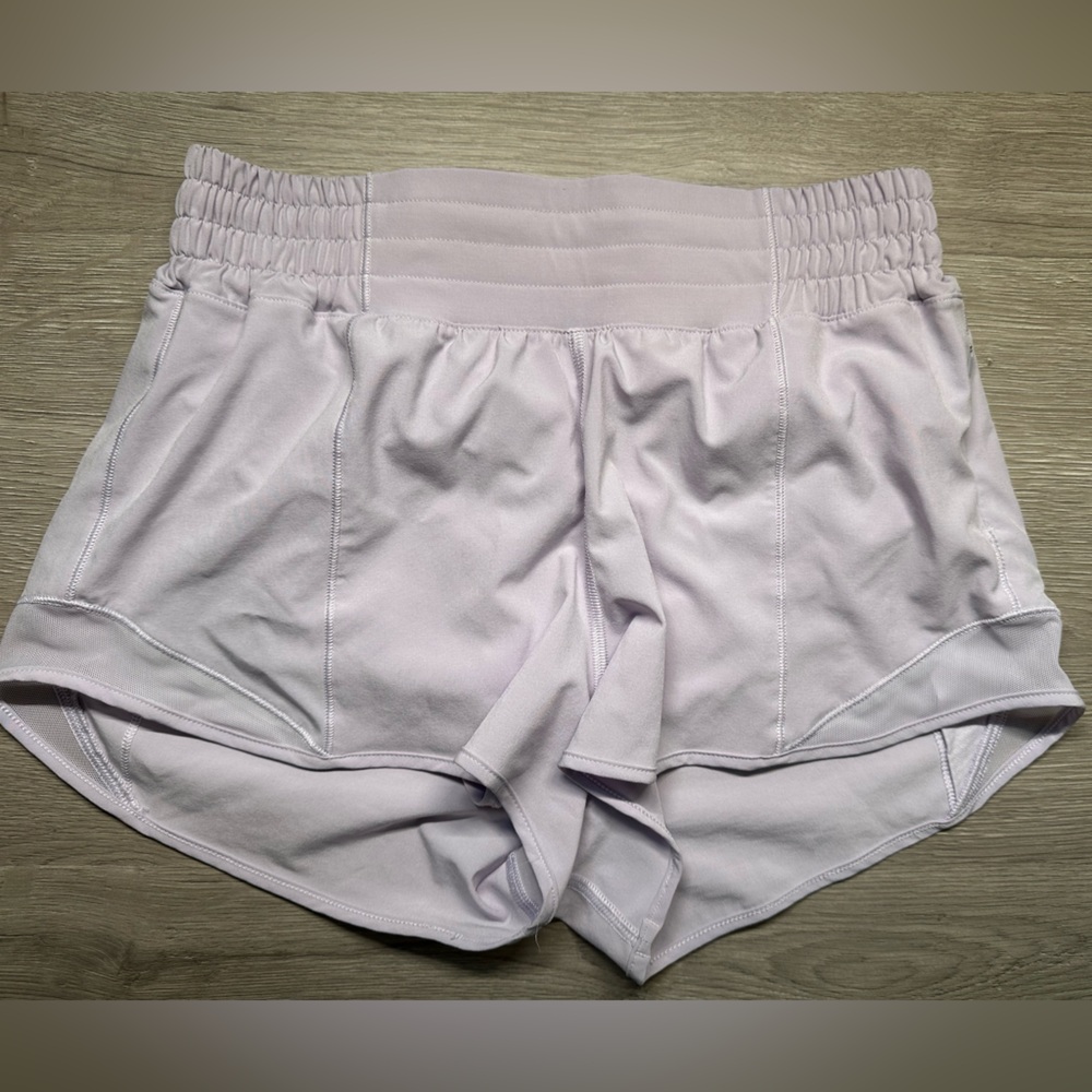 Lululemon Hotty Hot Short High Rise 2.5 in